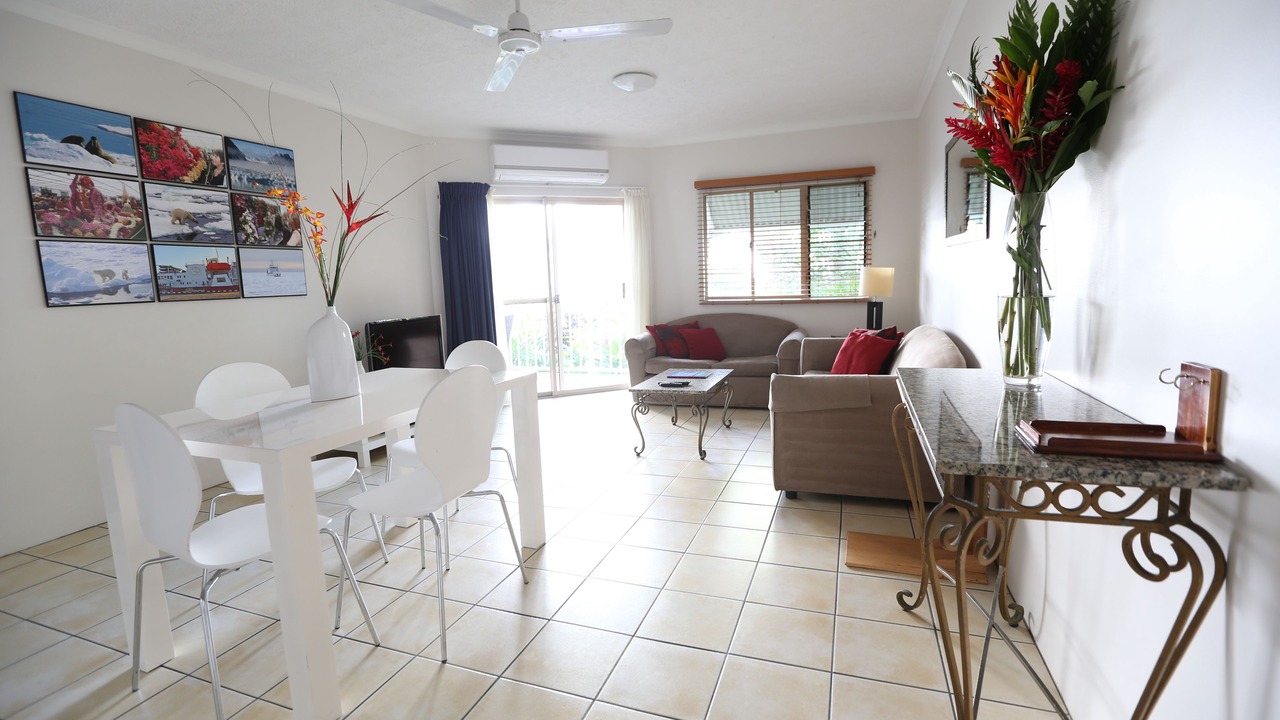 Photo of Livingroom in Holloways Beach