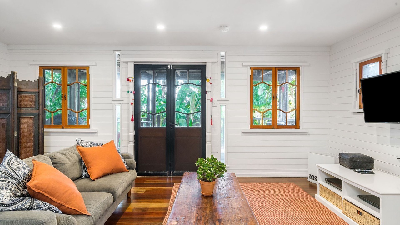 Photo of Livingroom in Belongil