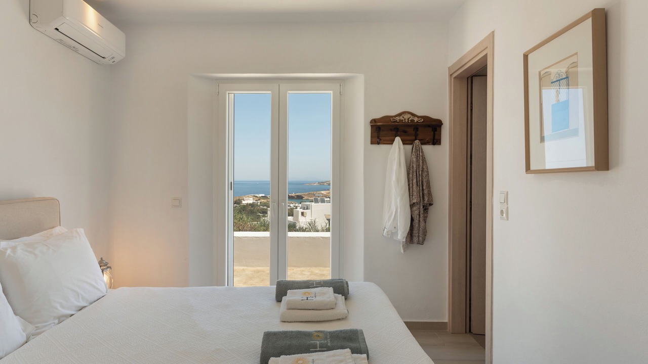 Photo of Bedroom in Parikia