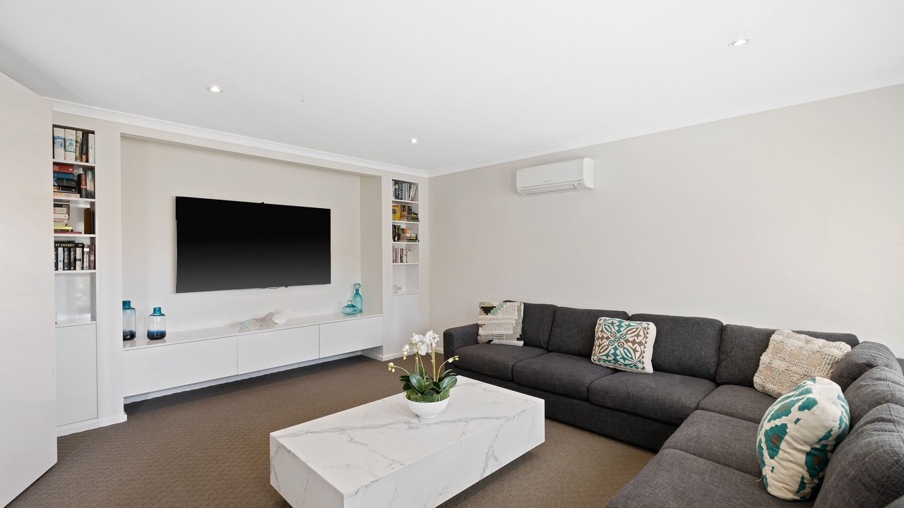 Photo of Livingroom in Cowes