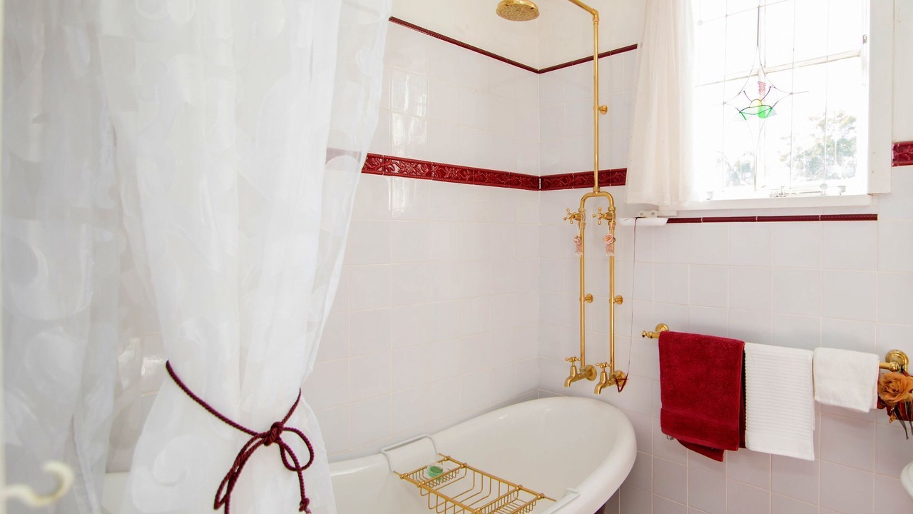 Photo of Bathroom in Broken Hill