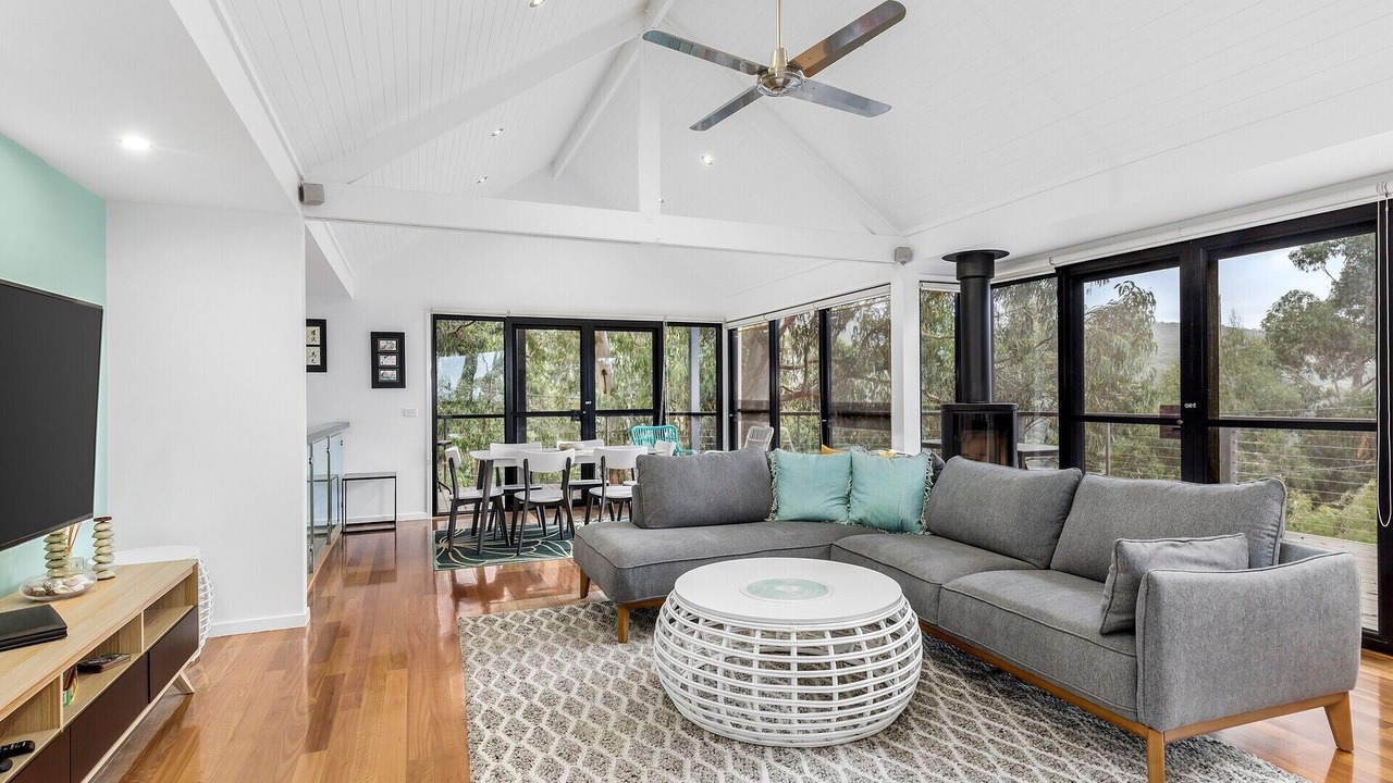 Photo of Livingroom in Kennett River