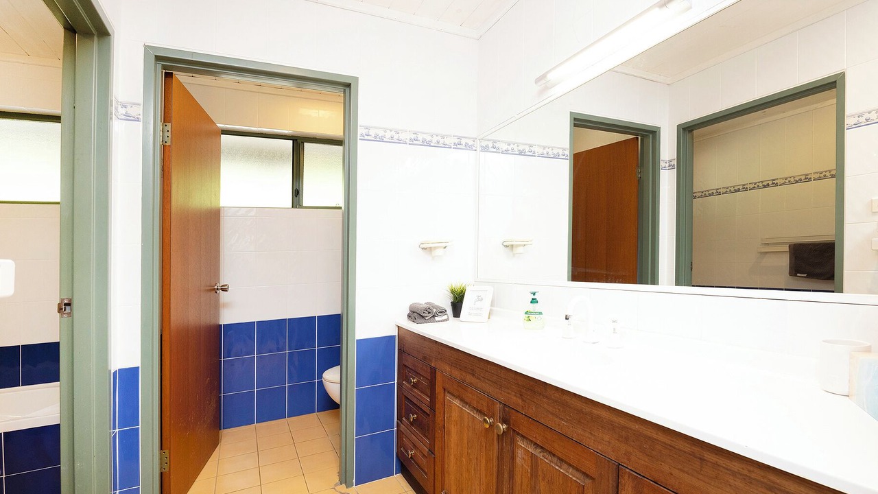 Photo of Bathroom in Coomba Park