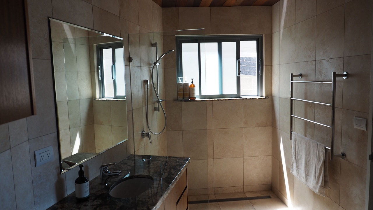 Photo of Bathroom in Scotts Head