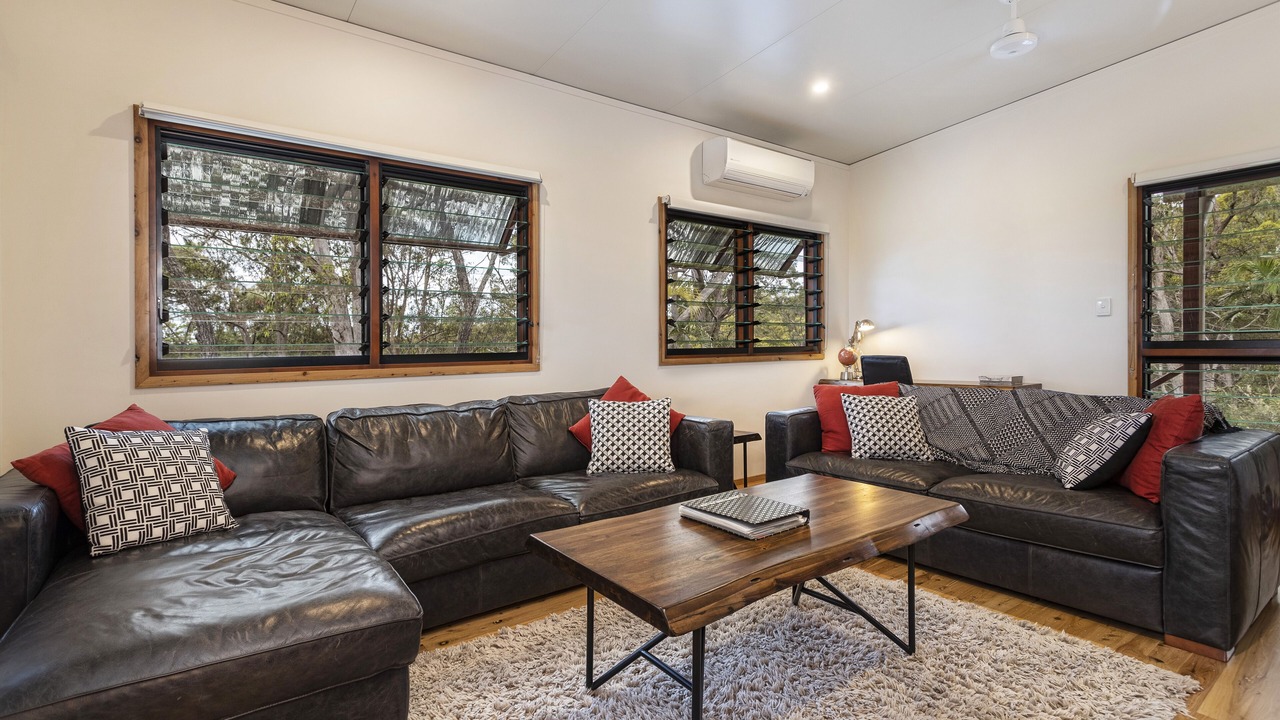Photo of Livingroom in Little Mountain