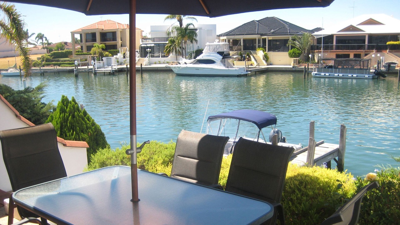 Photo of Outdoor in Halls Head