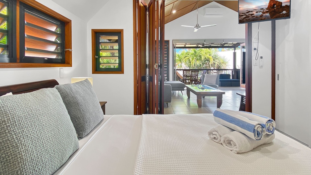 Photo of Bedroom in Nelly Bay