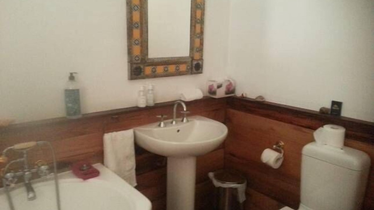 Photo of Bathroom in Beloka