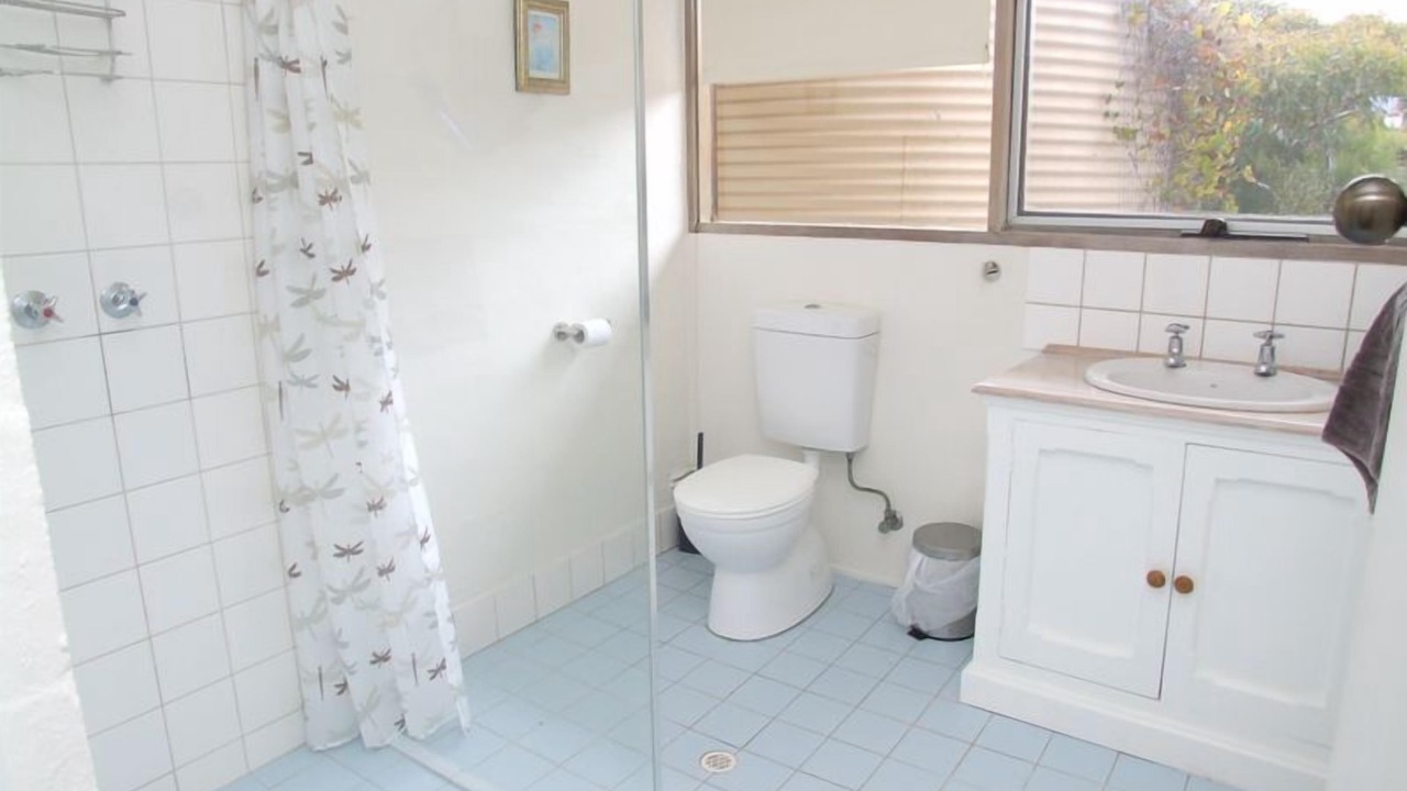 Photo of Bathroom in Newland