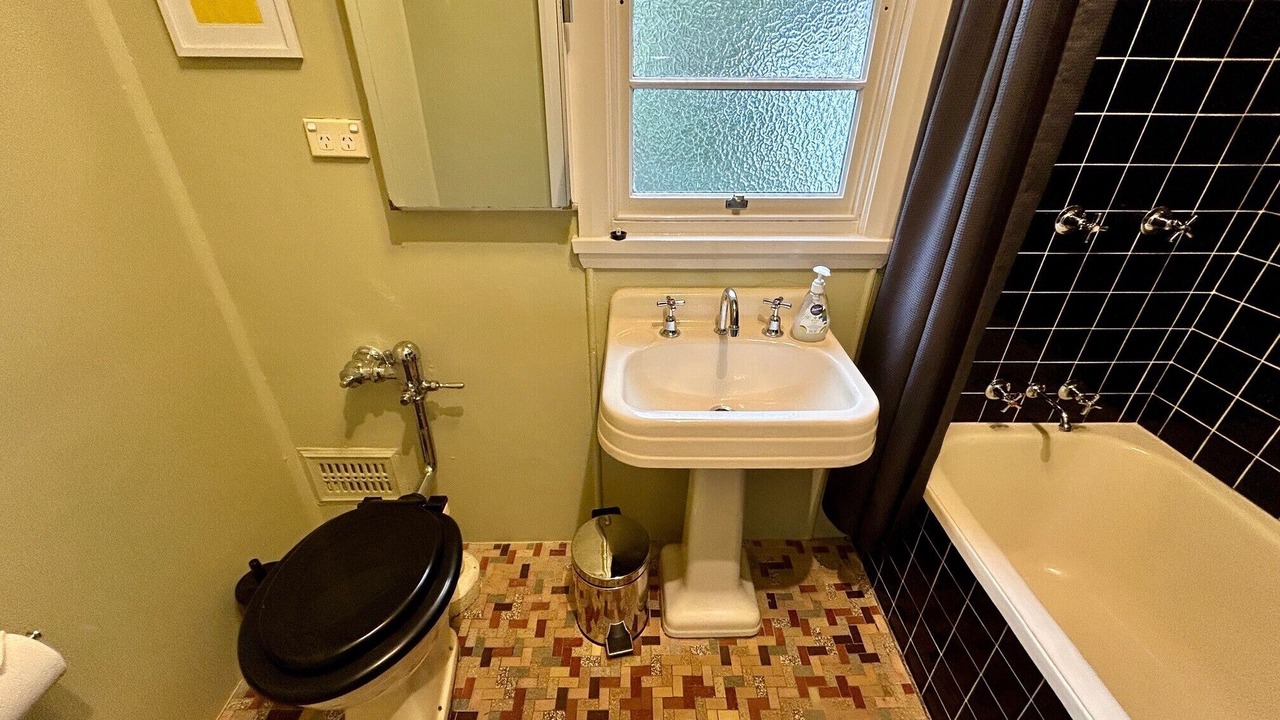 Photo of Bathroom in Katoomba
