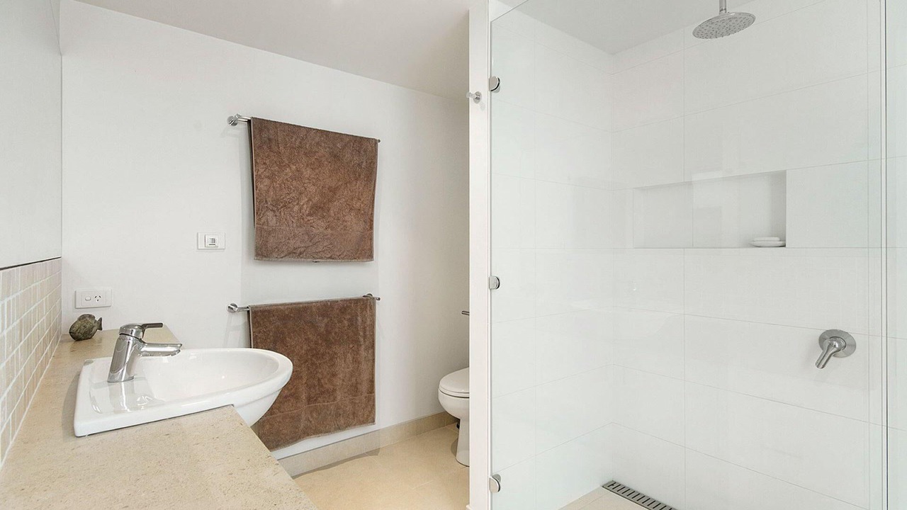 Photo of Bathroom in Lorne