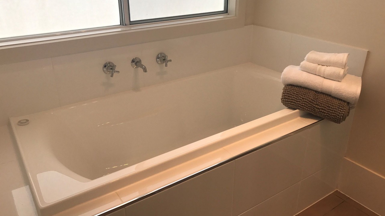Photo of Bathroom in Kingscote