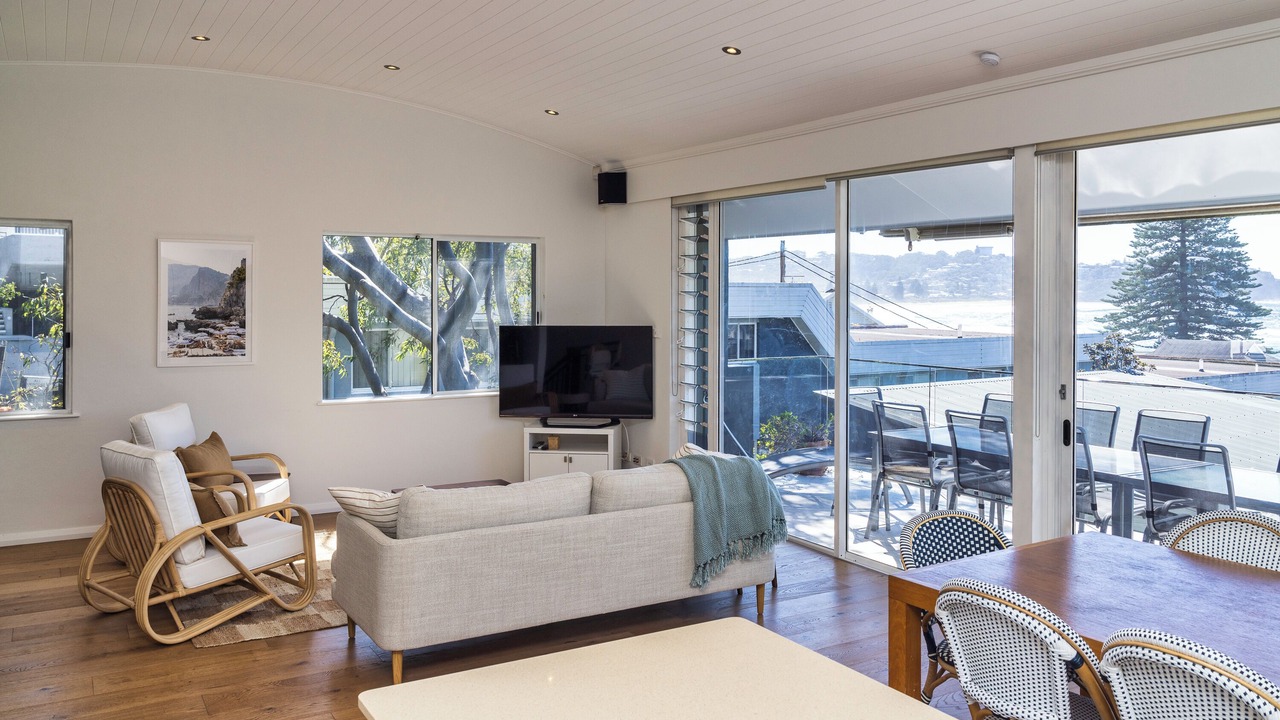 Photo of Livingroom in Avoca Beach