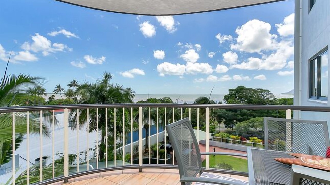 Photo of Patio Balcony in Cairns Central Business District