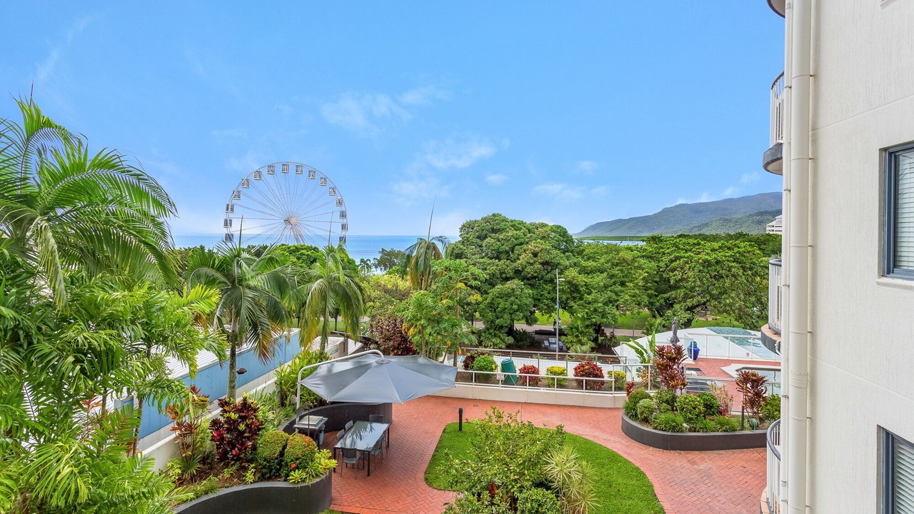 Photo of Patio Balcony in Cairns Central Business District