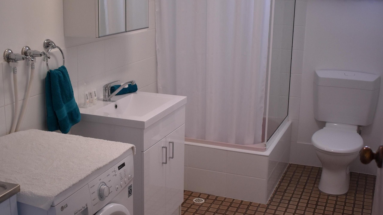 Photo of Bathroom in Lake Wangary