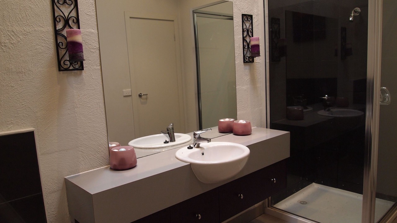 Photo of Bathroom in Lorne