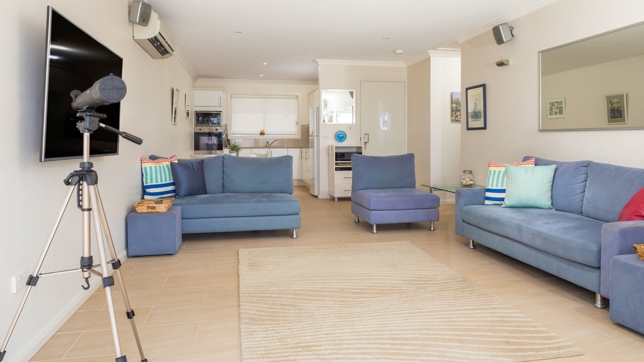 Photo of Livingroom in Denhams Beach