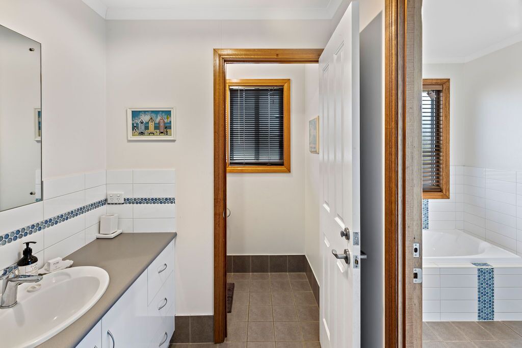 Photo of Bathroom in Port Macdonnell