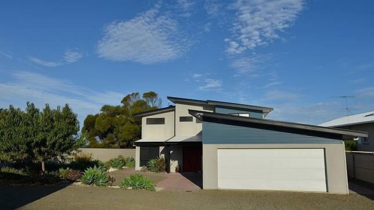 Photo of Outdoor in Kingscote