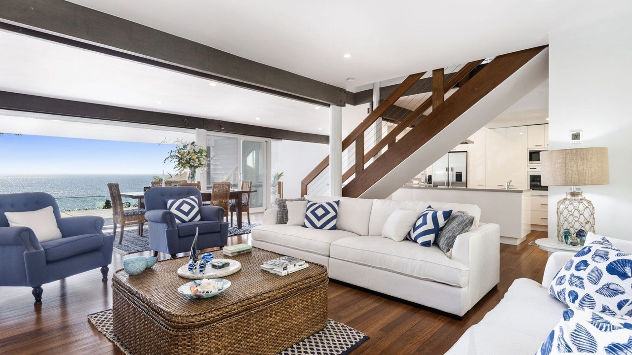 Photo of Livingroom in Whale Beach