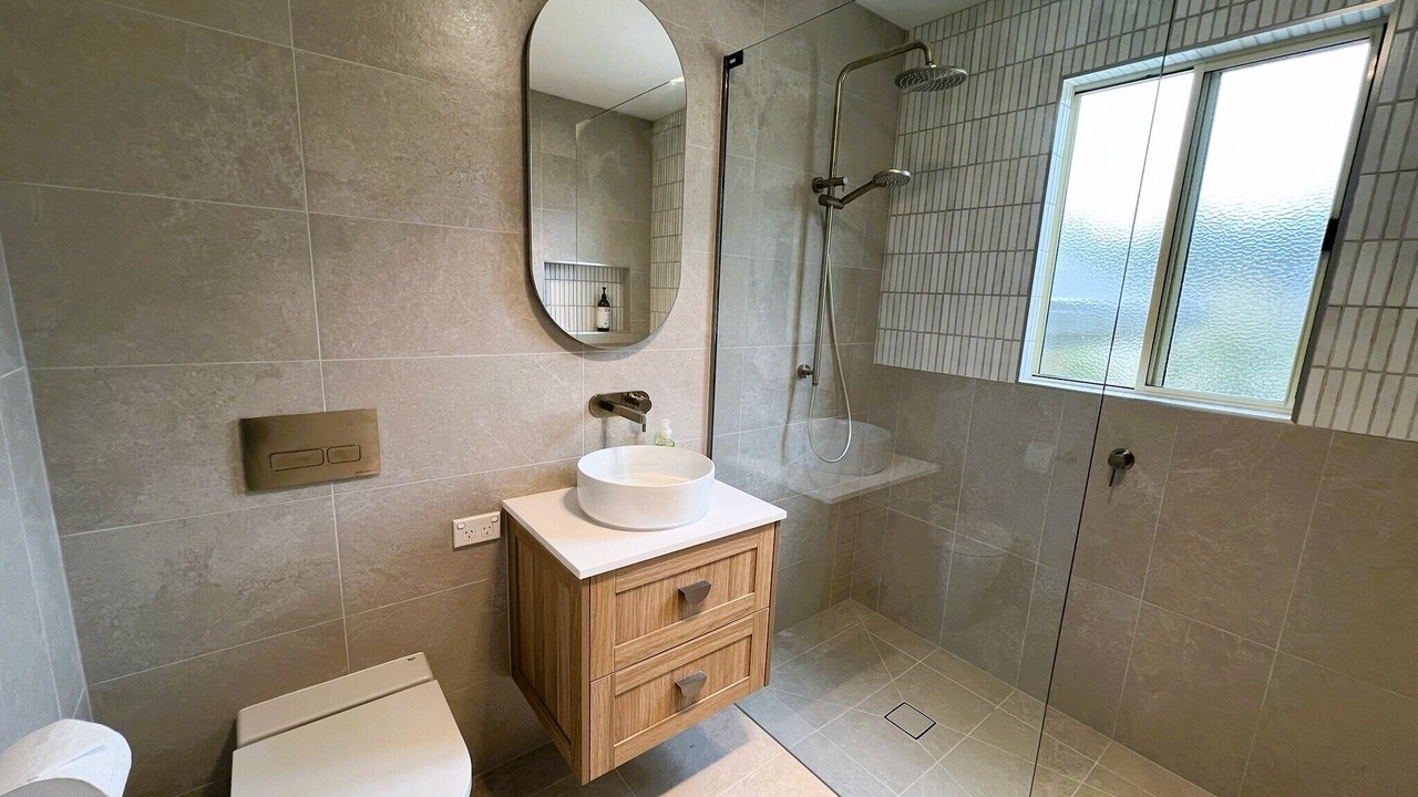 Photo of Bathroom in Binalong Bay