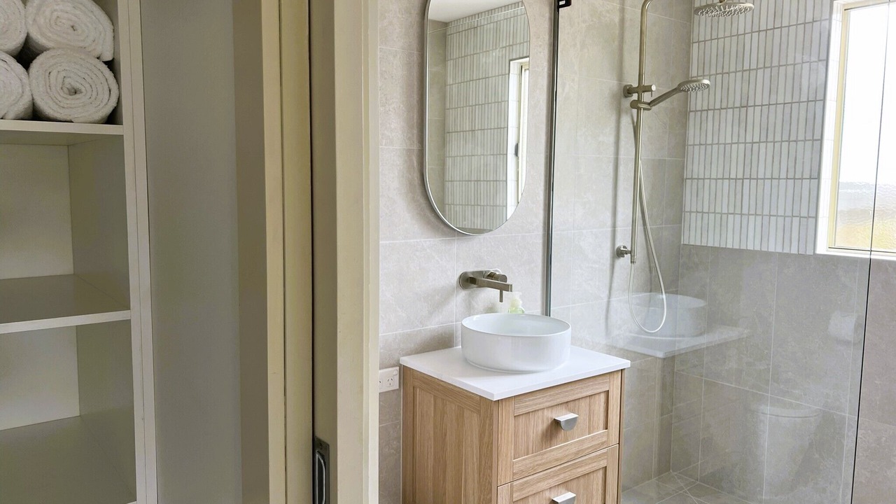 Photo of Bathroom in Binalong Bay