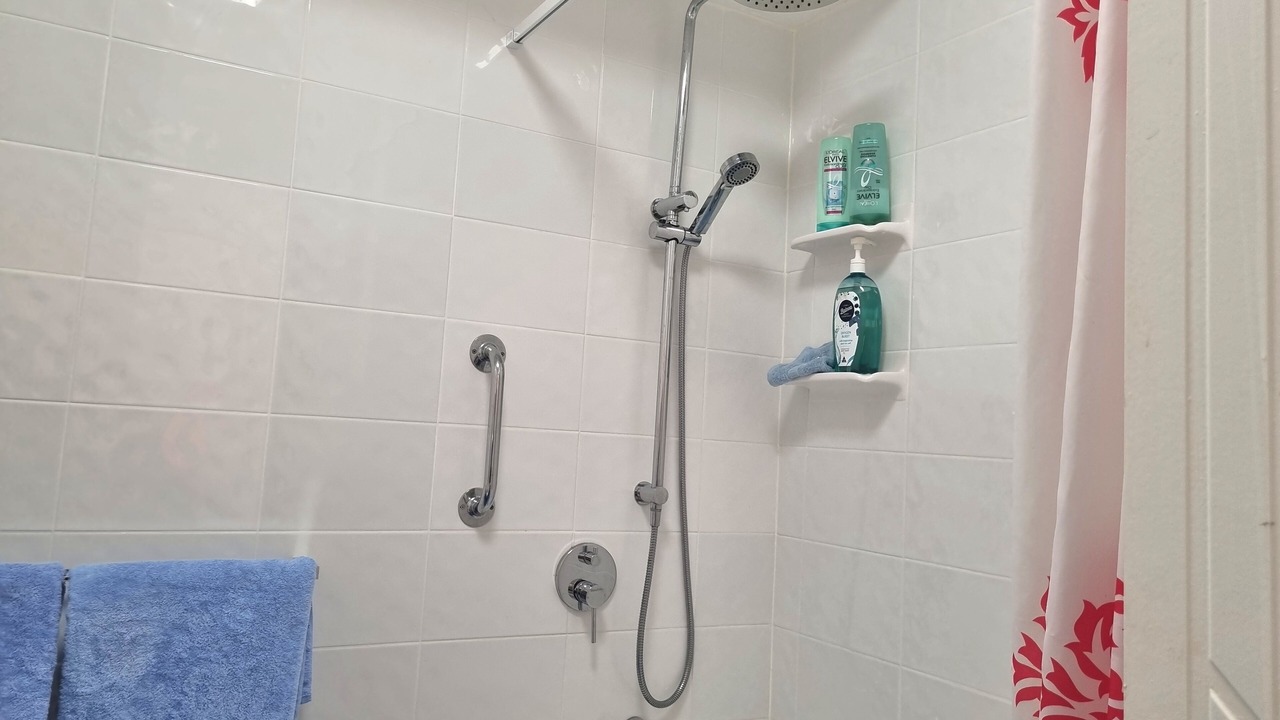 Photo of Bathroom in Narrabeen