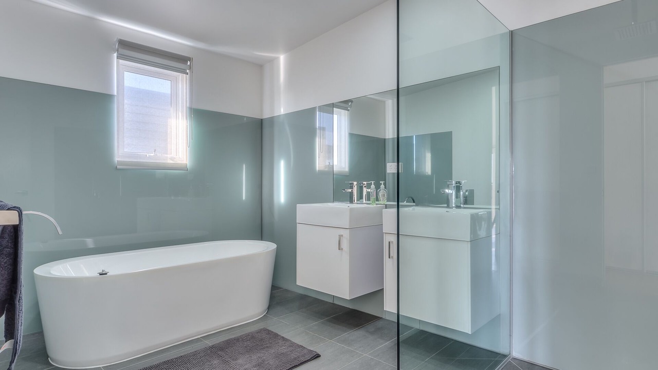 Photo of Bathroom in Portarlington