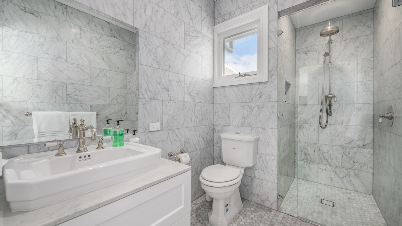 Photo of Bathroom in Bar Beach