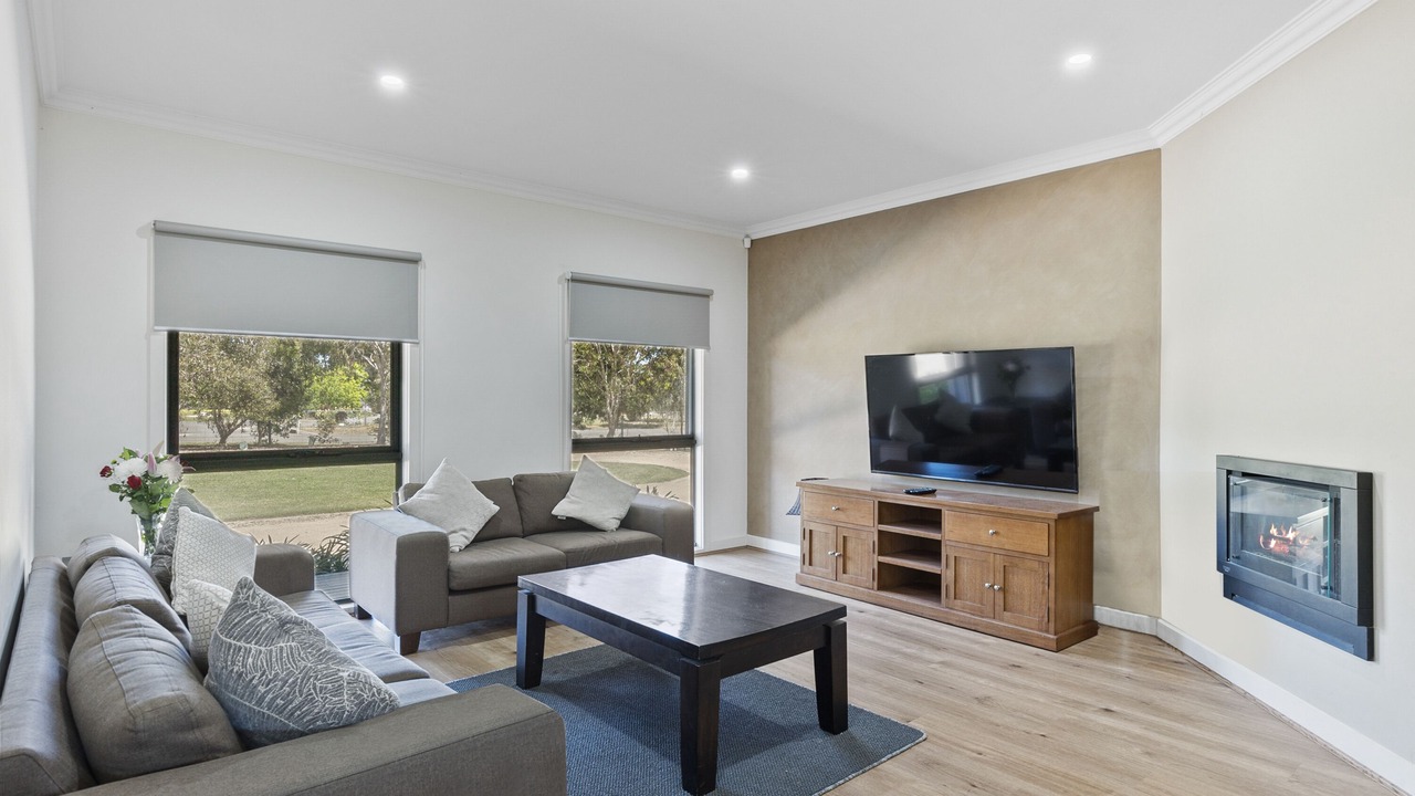 Photo of Livingroom in Yarrawonga