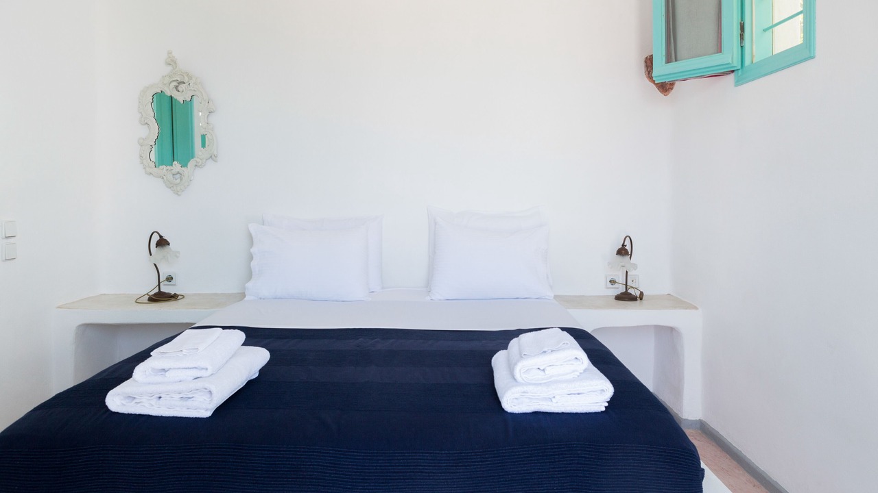 Photo of Bedroom in Milos