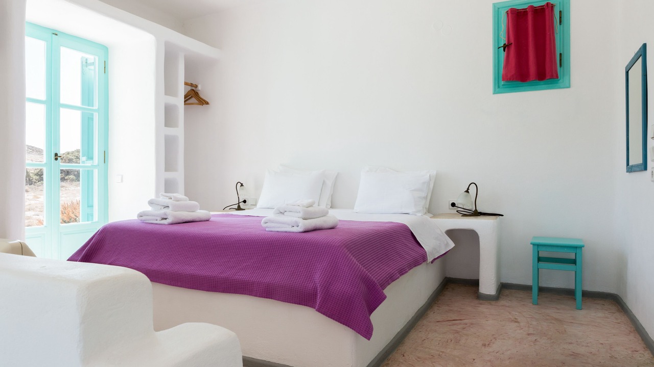 Photo of Bedroom in Milos