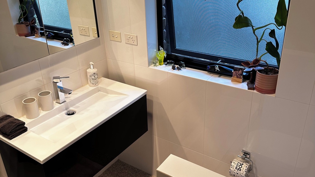 Photo of Bathroom in Upper Sturt