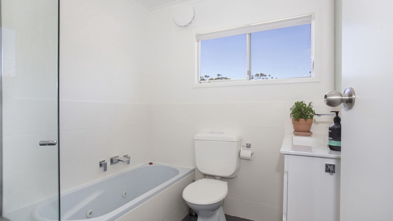 Photo of Bathroom in Mollymook Beach