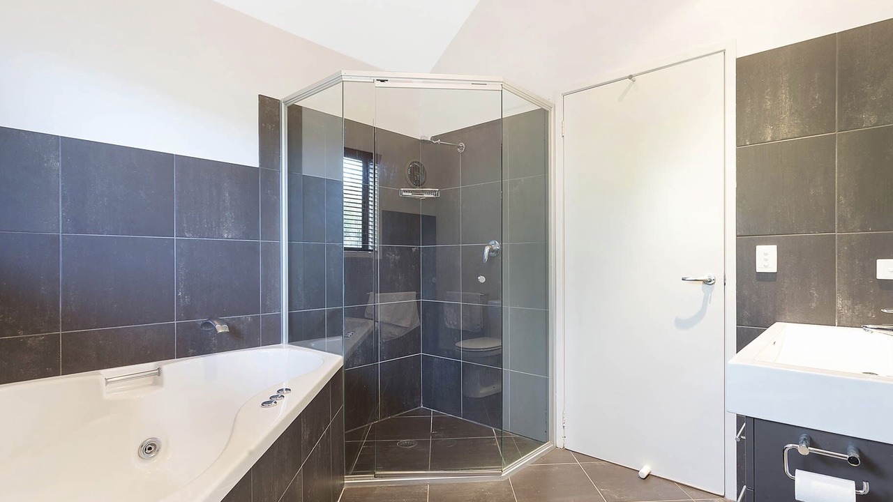 Photo of Bathroom in Dalmeny