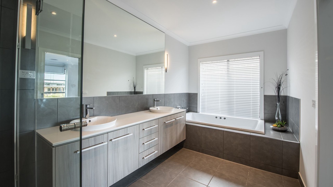 Photo of Bathroom in Torquay