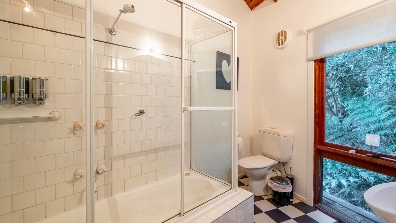 Photo of Bathroom in Kalorama