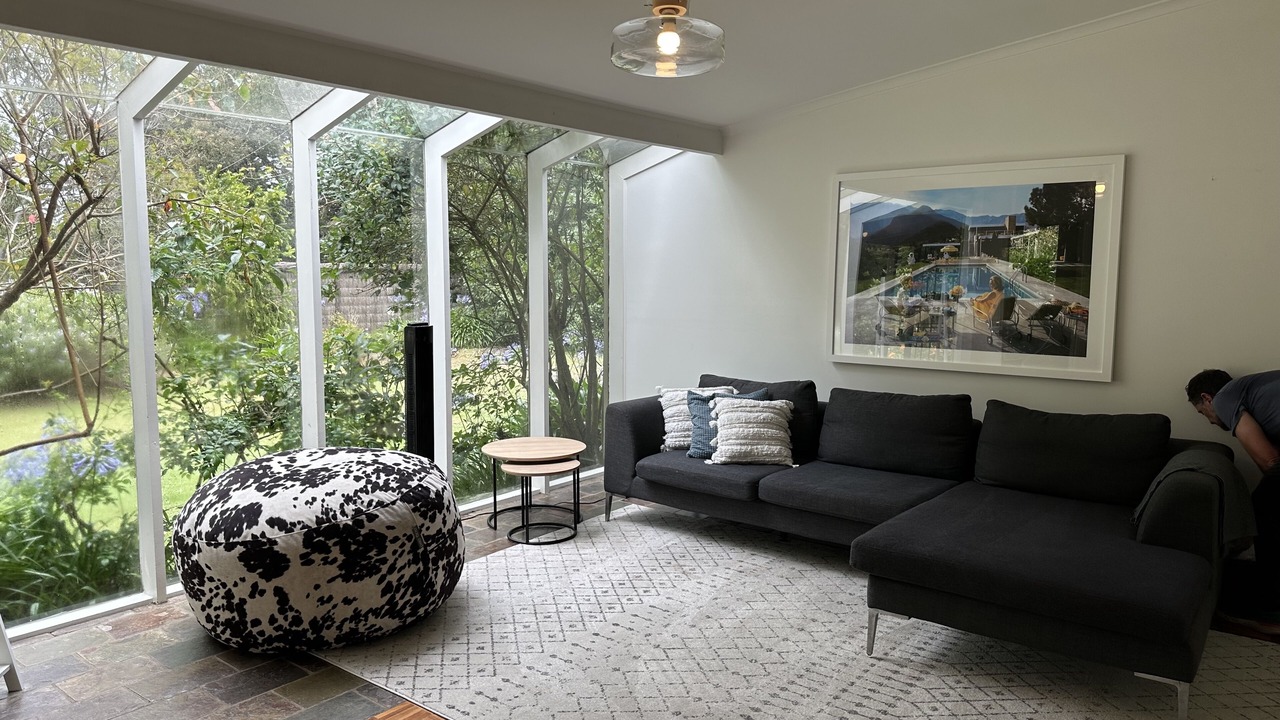Photo of Livingroom in Red Hill South
