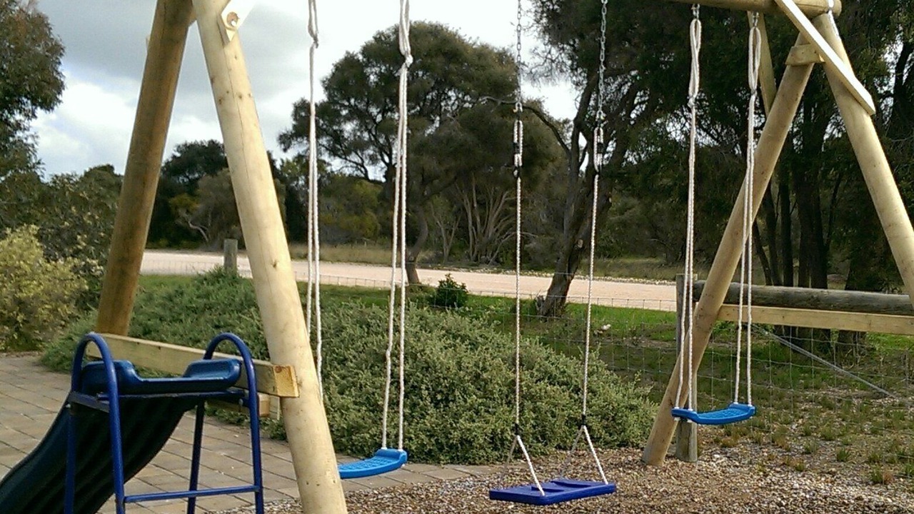 Photo of Others in Dalrymple
