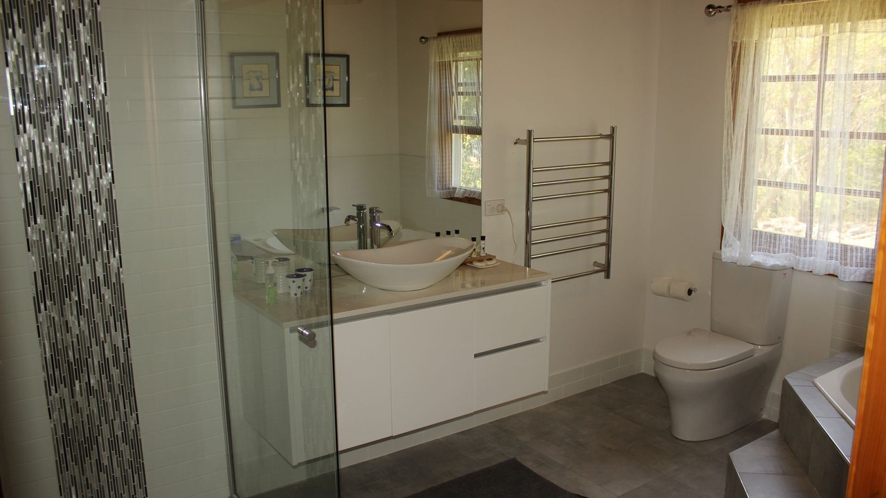 Photo of Bathroom in Wentworth Falls