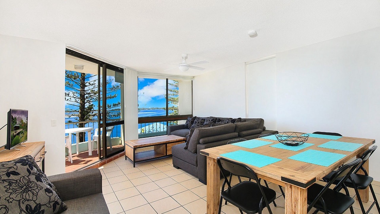 Photo of Livingroom in Golden Beach