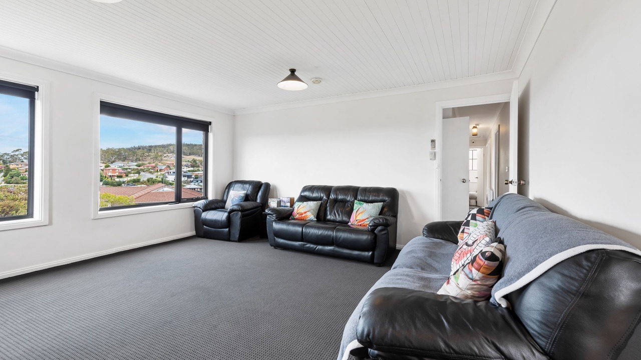 Photo of Livingroom in Lenah Valley