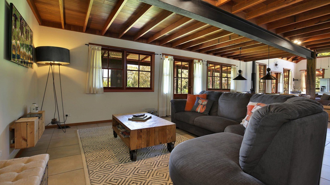 Photo of Livingroom in Far Meadow
