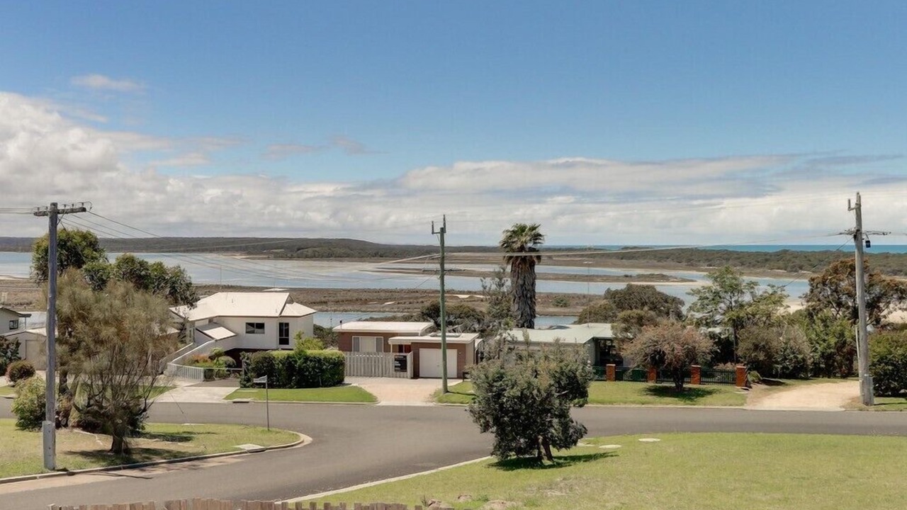 Photo of Others in Lake Tyers Beach