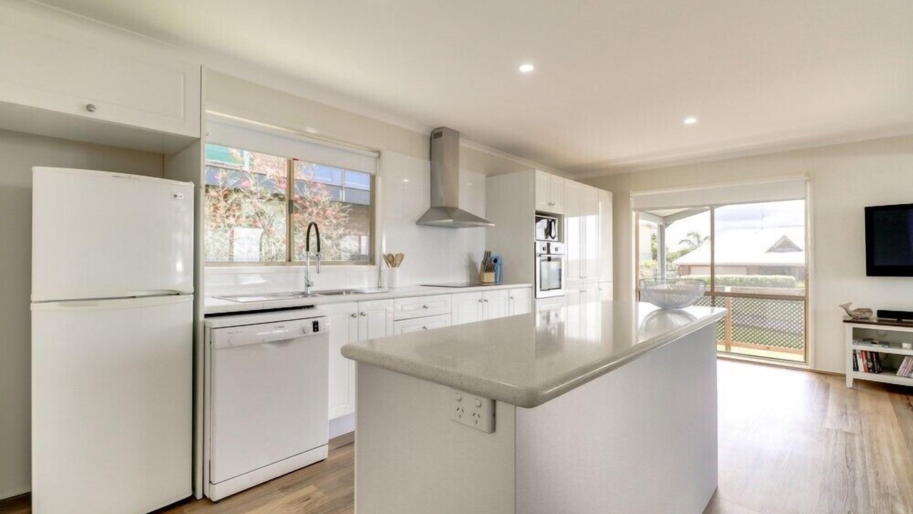 Photo of Kitchen in Lake Tyers Beach
