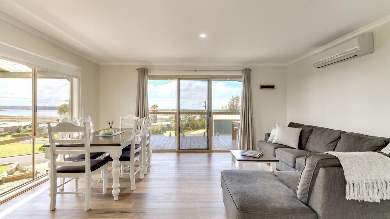 Photo of Livingroom in Lake Tyers Beach