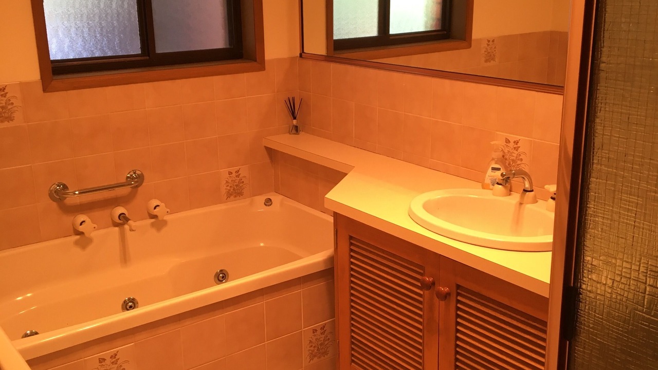 Photo of Bathroom in Myrtleford