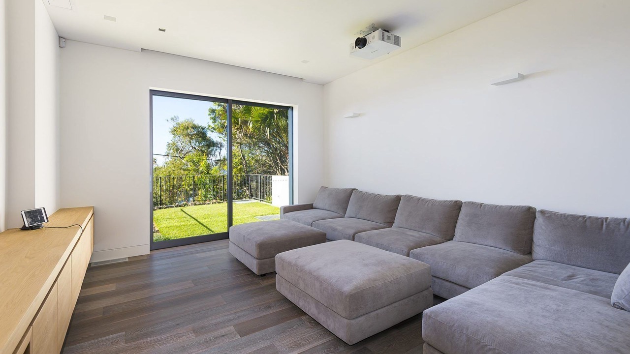 Photo of Livingroom in Whale Beach