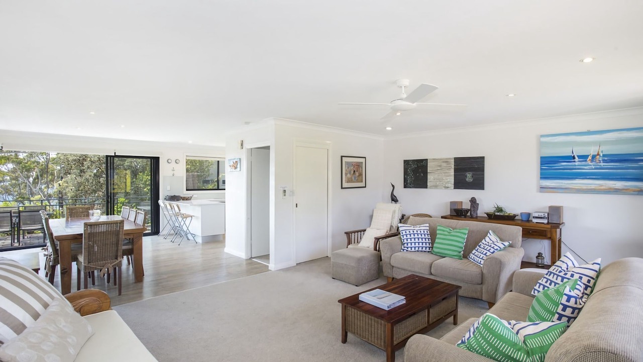 Photo of Livingroom in Narrawallee